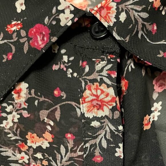 Socialite Floral Shirt Lightweight Semi-sheer cutout back - Picture 7 of 11